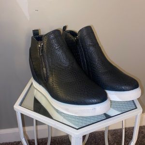 Worn once, size 9 snake print heeled sneakers.
